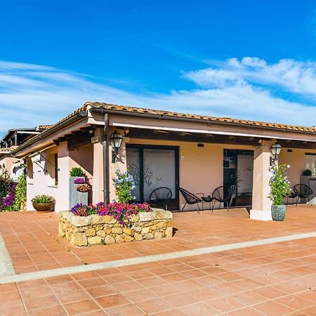 Relais Il Corallo Porto San Paolo  Ngoại thất bức ảnh