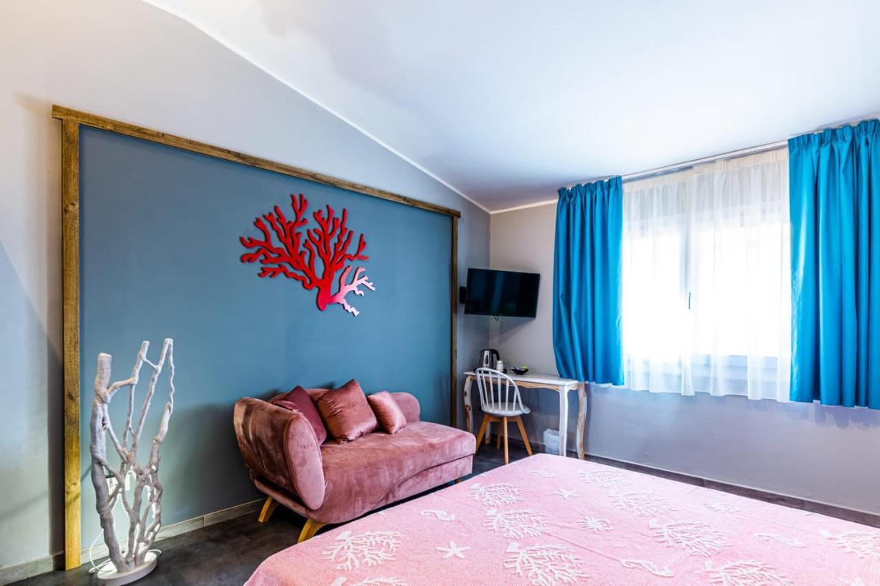 Relais Il Corallo Porto San Paolo  Ngoại thất bức ảnh